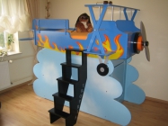 Flugzeugbett als Hochbett