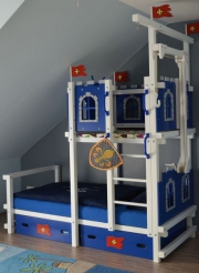 Hochbett bei Dachschrge